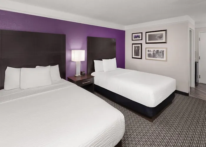 La Quinta By Wyndham Austin Hotel
