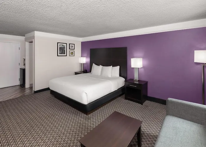 La Quinta By Wyndham Austin Hotel