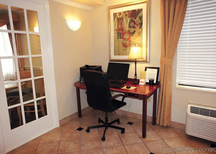 La Quinta By Wyndham Austin