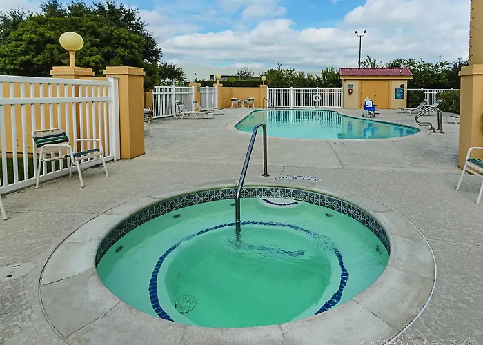 La Quinta By Wyndham Austin Hotel